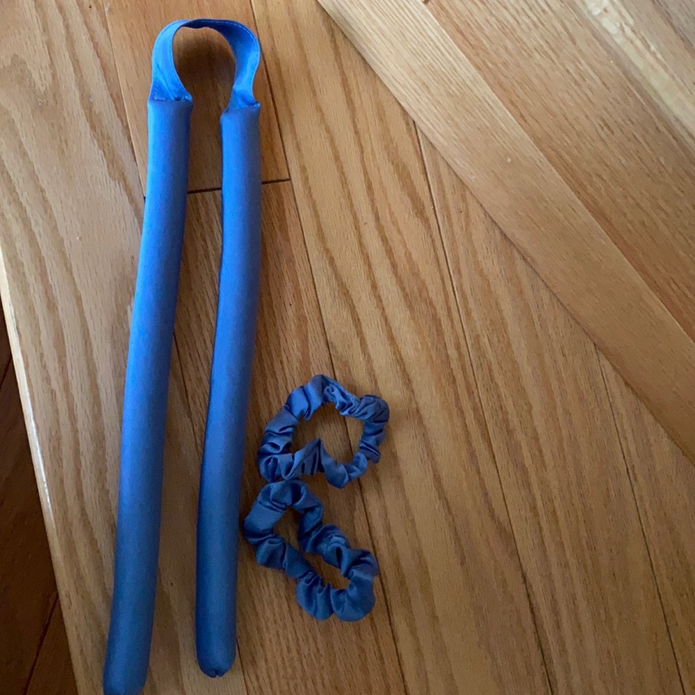 Satin Heatless Curler with Mini Scrunchies